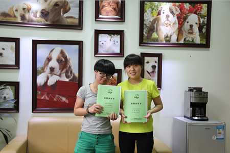 �㽭��ˮ��֣Ůʿ�ɹ�ǩԼʥ���������Ʒ��